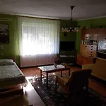 2 Nyaraló *