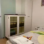 2 Nyaraló