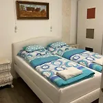 Nyaraló 2