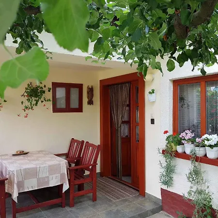 2 Balatonberény