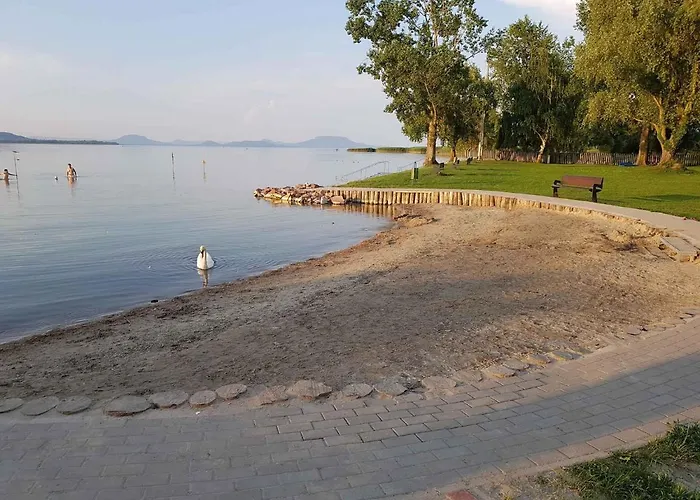 펜션 2 Balatonberény
